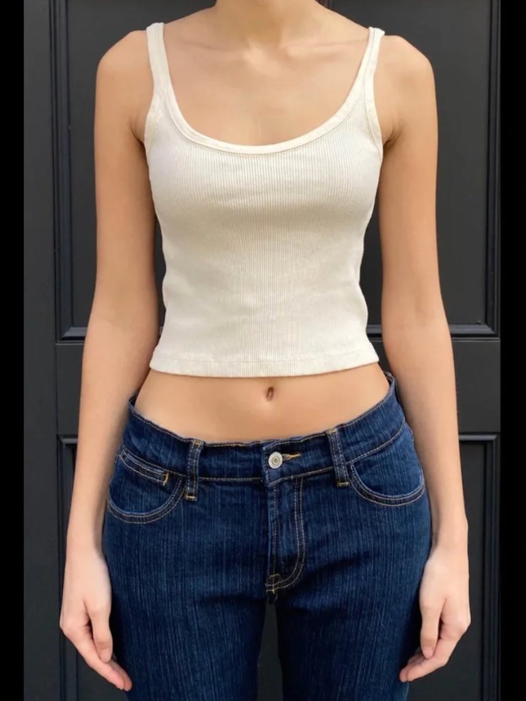Brandy Melville Beyonca Tank (Cream, One Size)